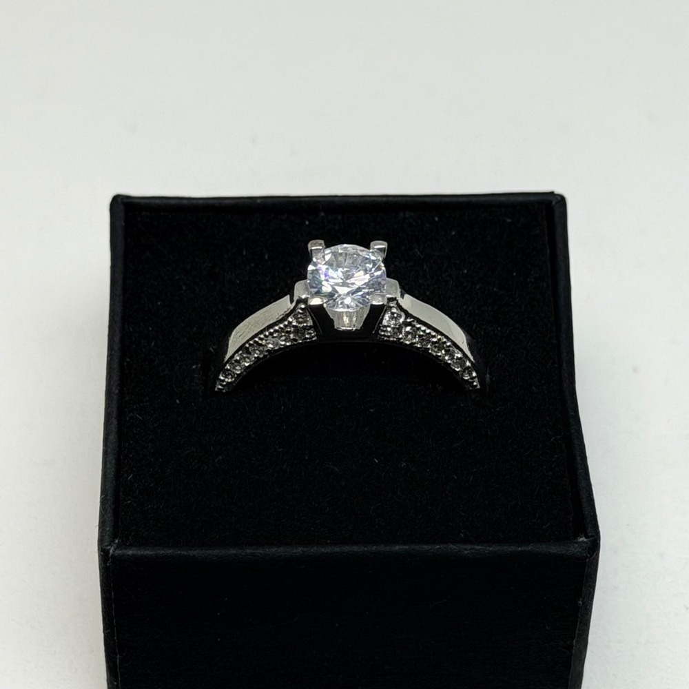 Sterling Silver 925 CZ Engagement Ring Size 9 Round Solitaire Accent Stones